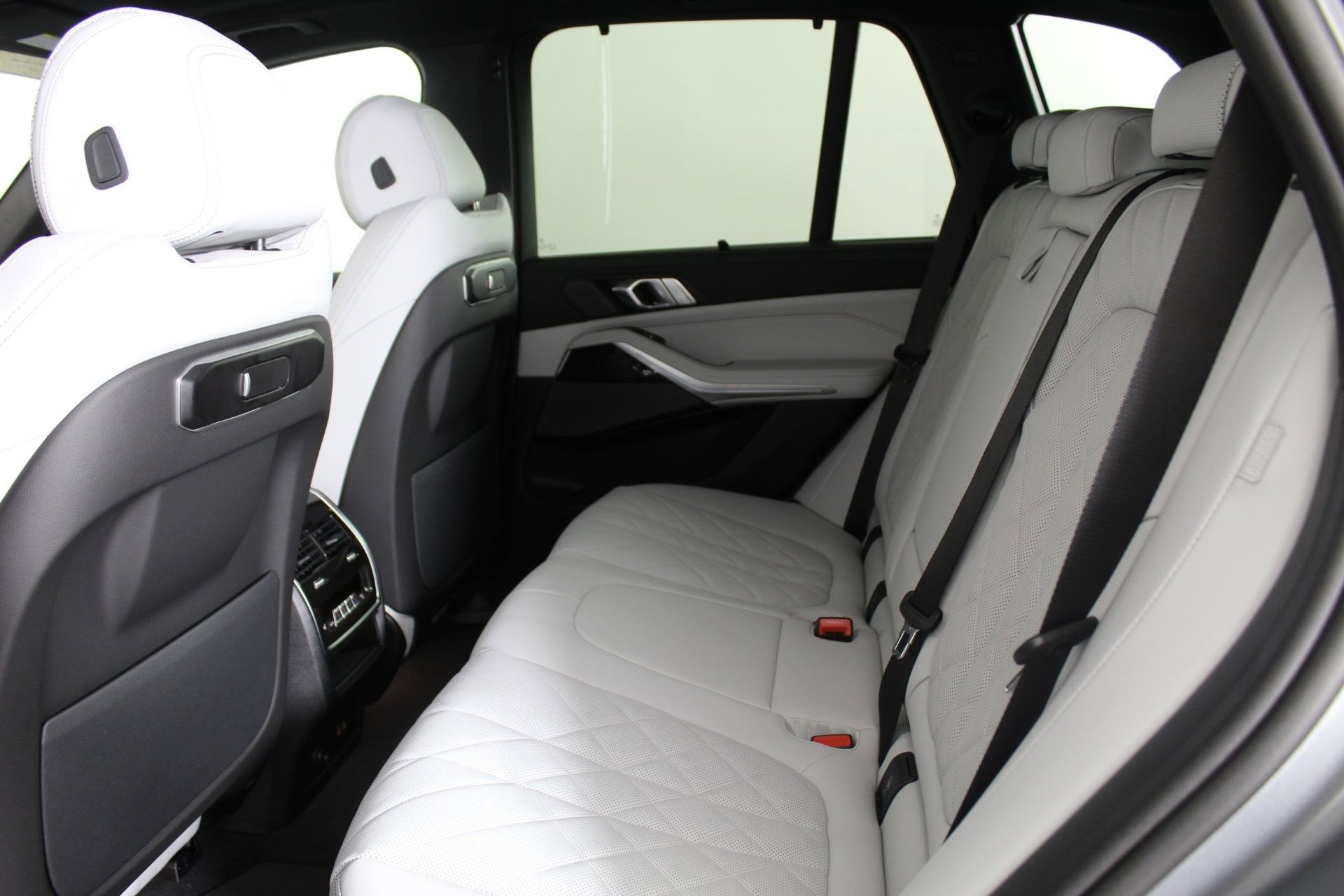 2026 BMW X5 40i - Photo 21