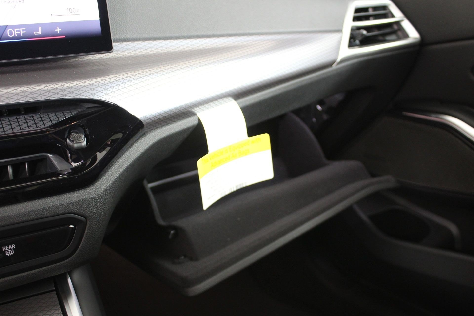 2026 BMW 3 Series 330i - Photo 27