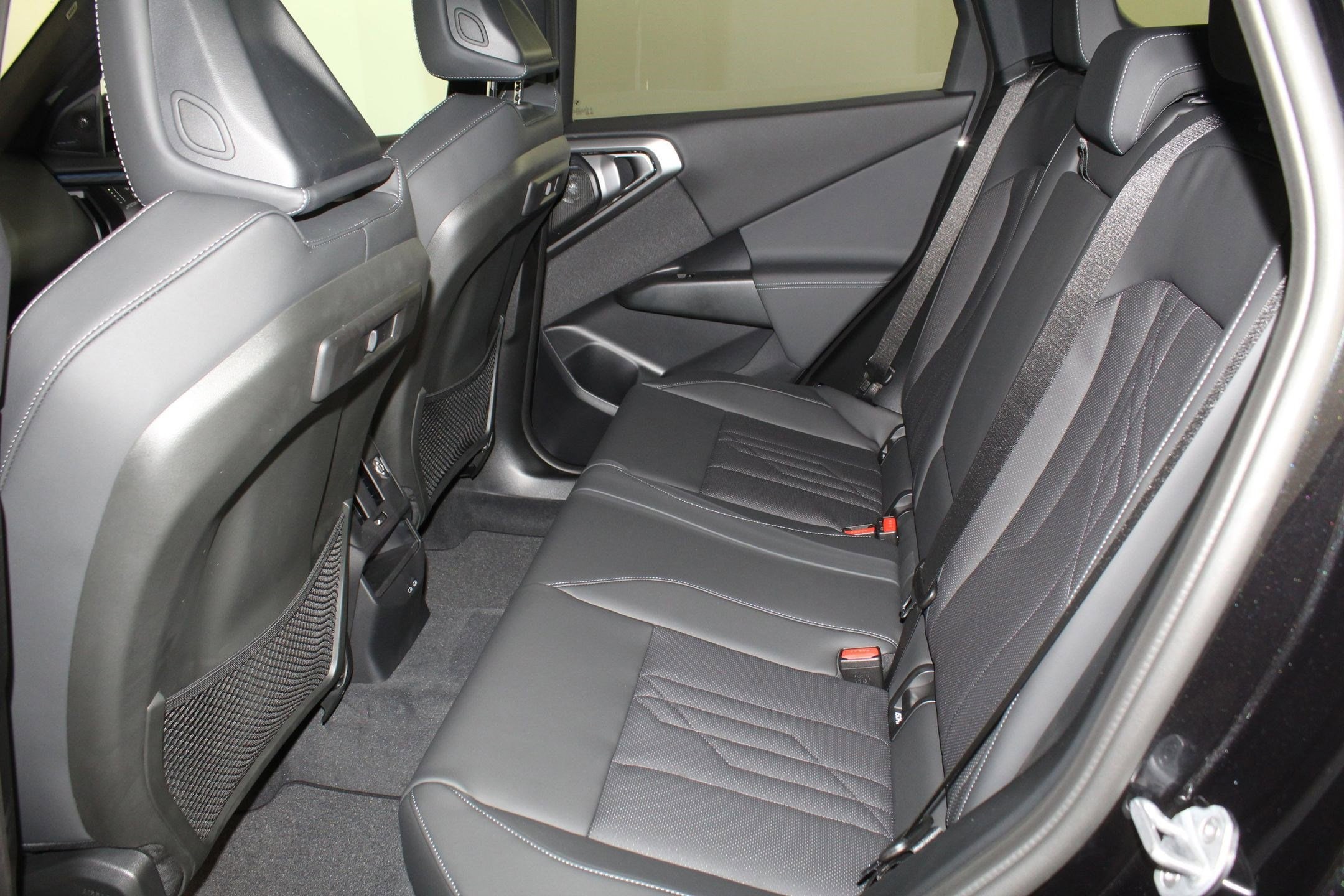 2026 BMW X3 30 - Photo 12