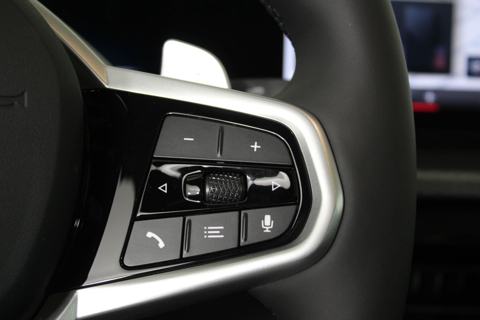 2026 BMW 3 Series 330i - Photo 28