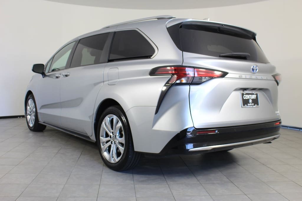 Used 2022 Toyota Sienna Platinum Van Passenger Van