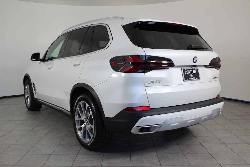 New 2026 BMW X5 xDrive40i SUV
