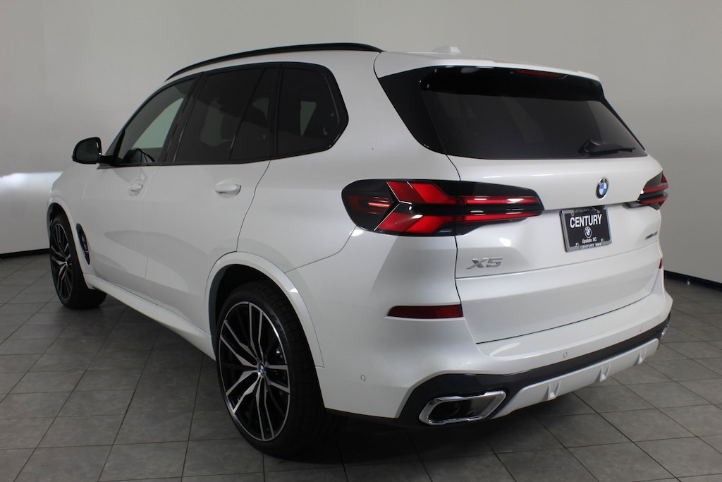 New 2026 BMW X5 sDrive40i SUV