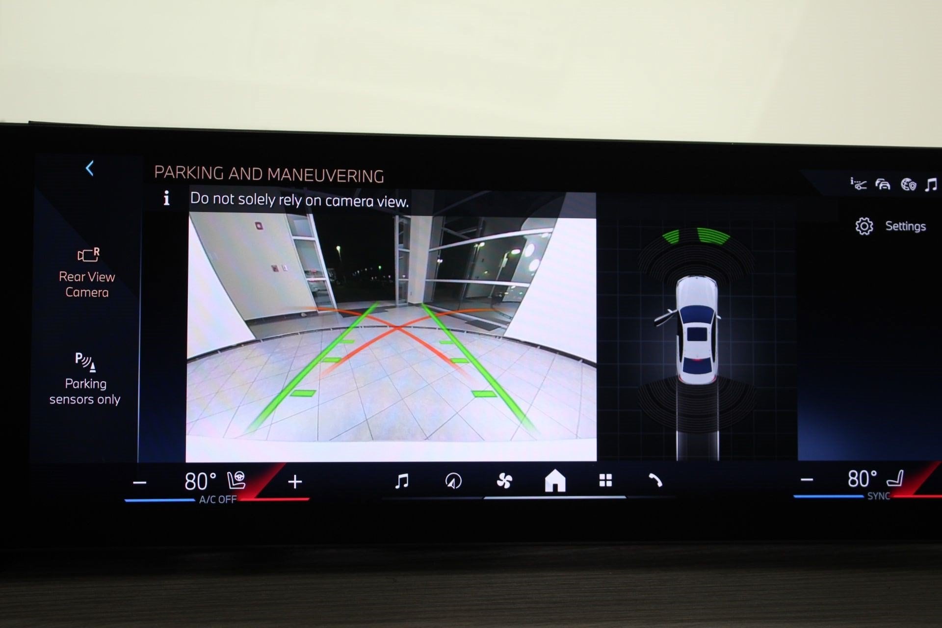 2026 BMW 3 Series 330i - Photo 32