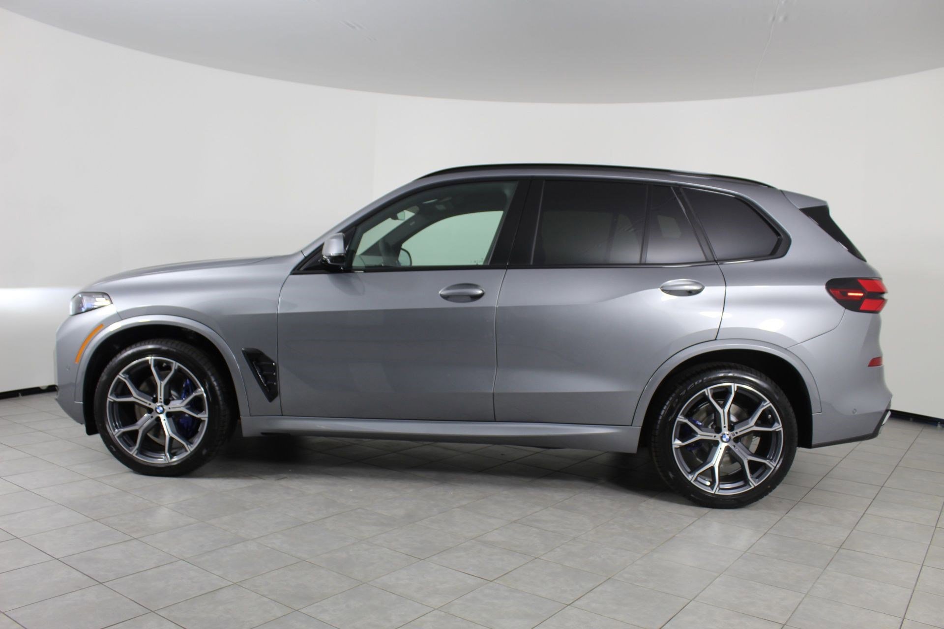 2026 Bmw X5 xDrive40i photo 2