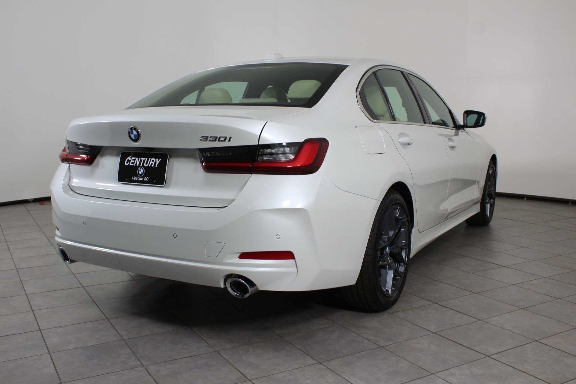 2026 BMW 3 Series 330i - Photo 9