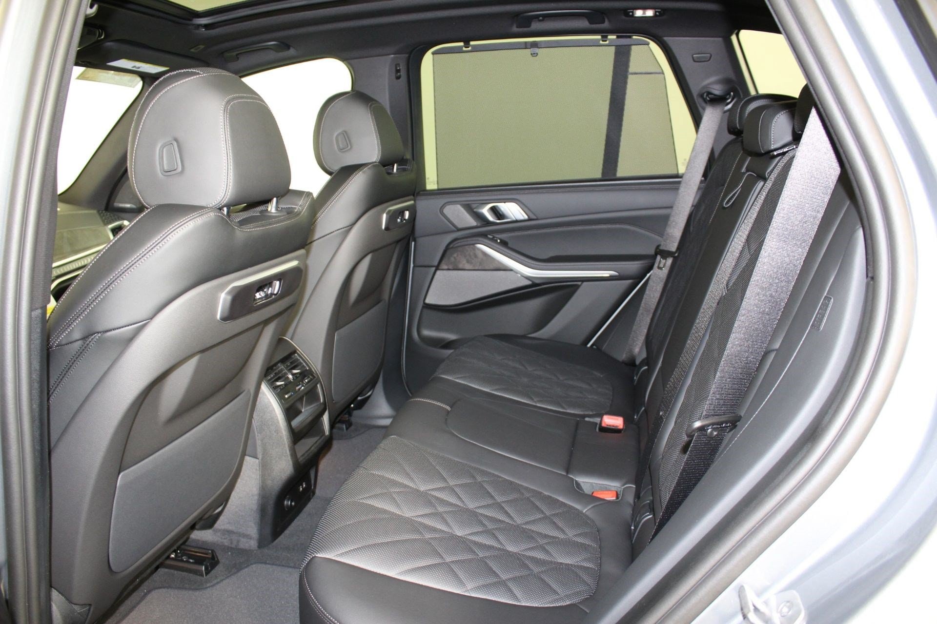 2026 BMW X5 50e - Photo 21