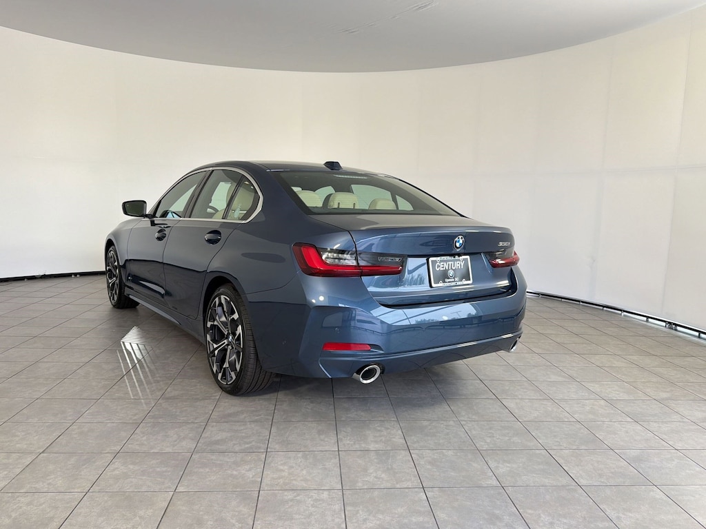 New 2026 BMW 330i Sedan