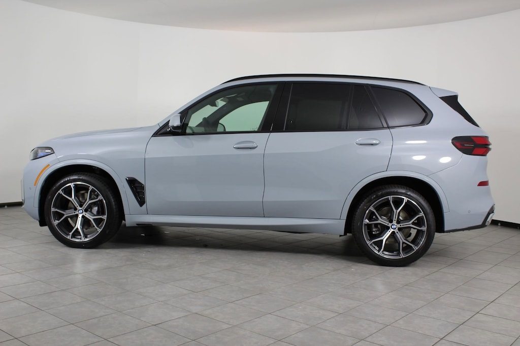 New 2026 BMW X5 xDrive40i SUV