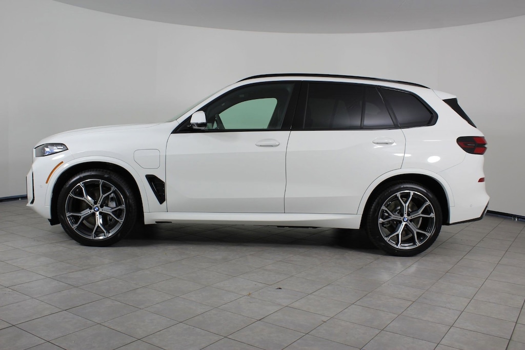 New 2026 BMW X5 PHEV xDrive50e SUV