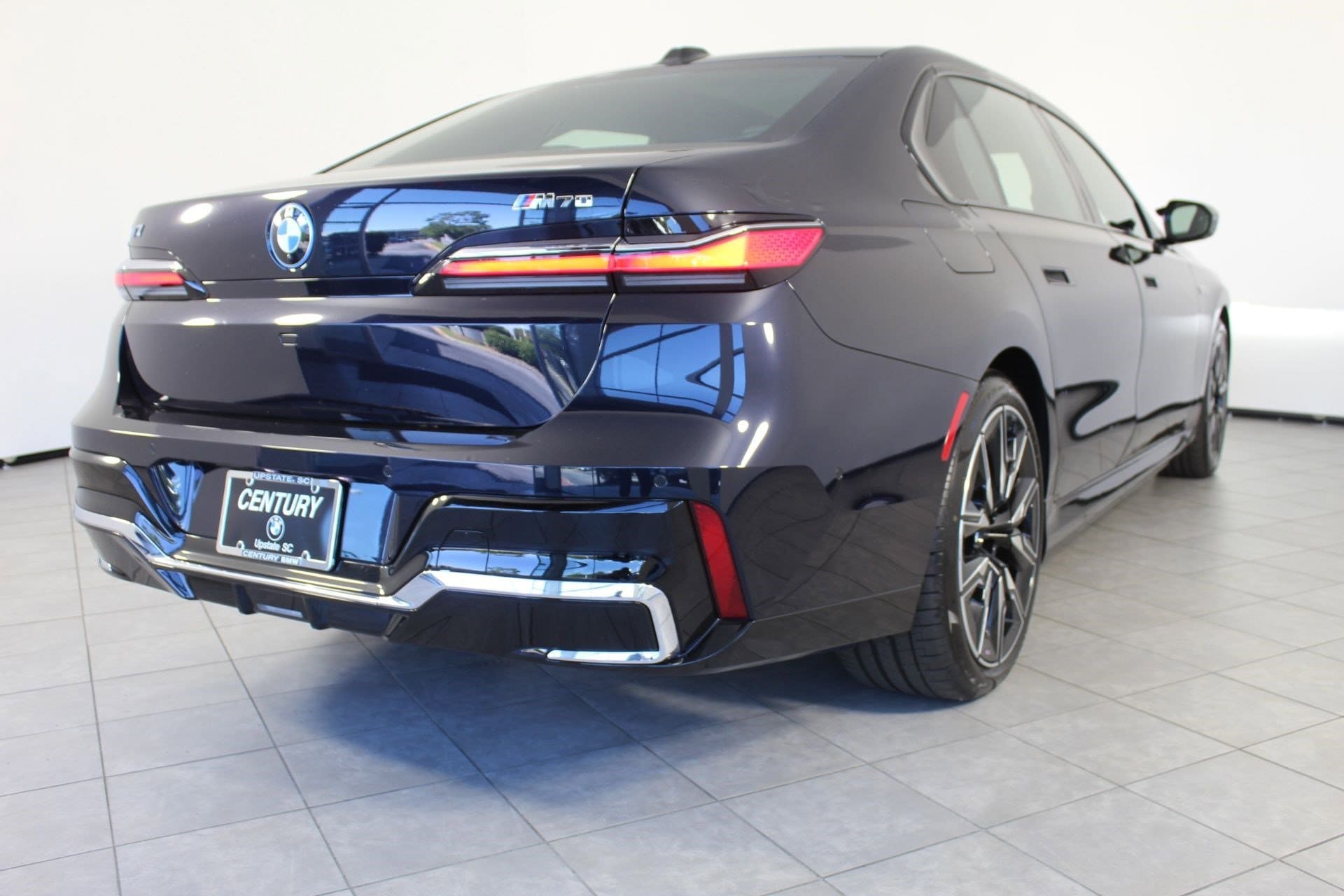 I7 M70 Sedan