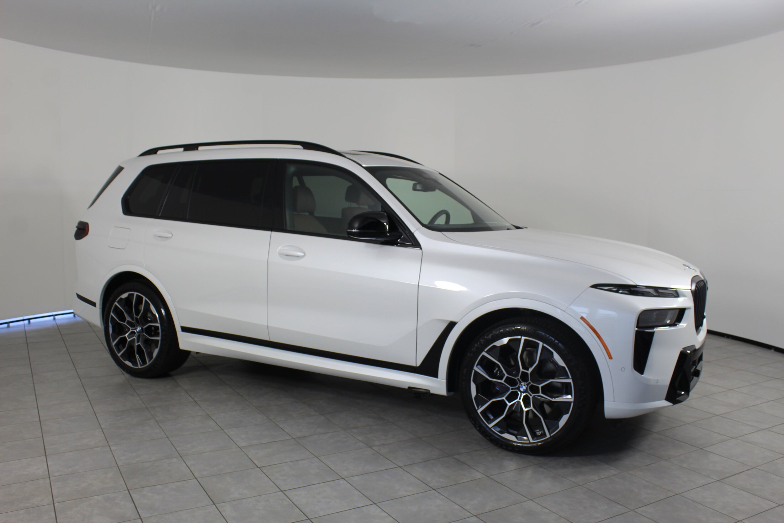 2026 Bmw X7 M60i photo 2