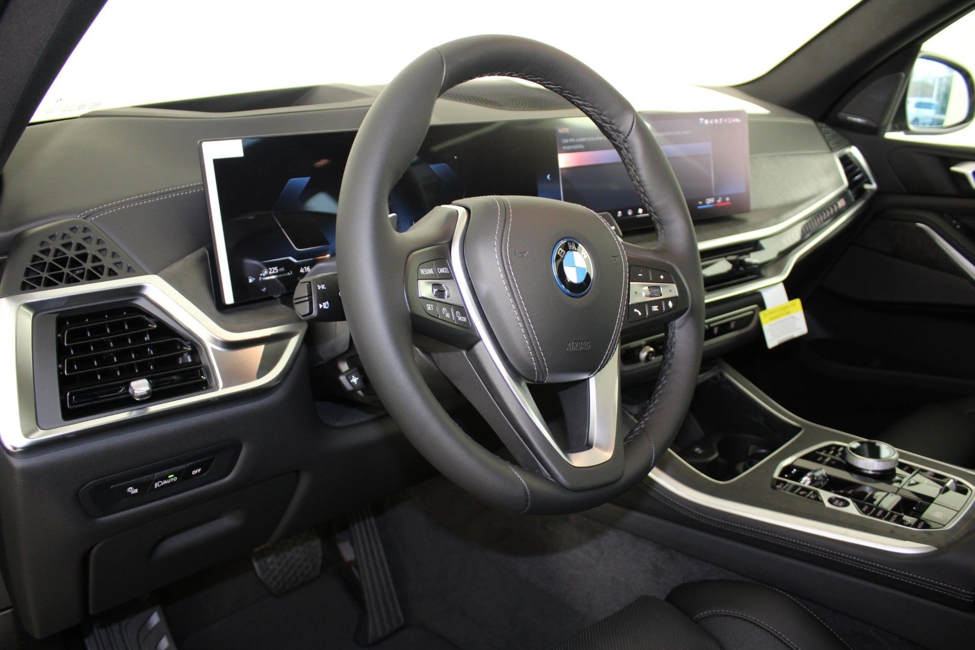 2026 BMW X5 50e - Photo 4