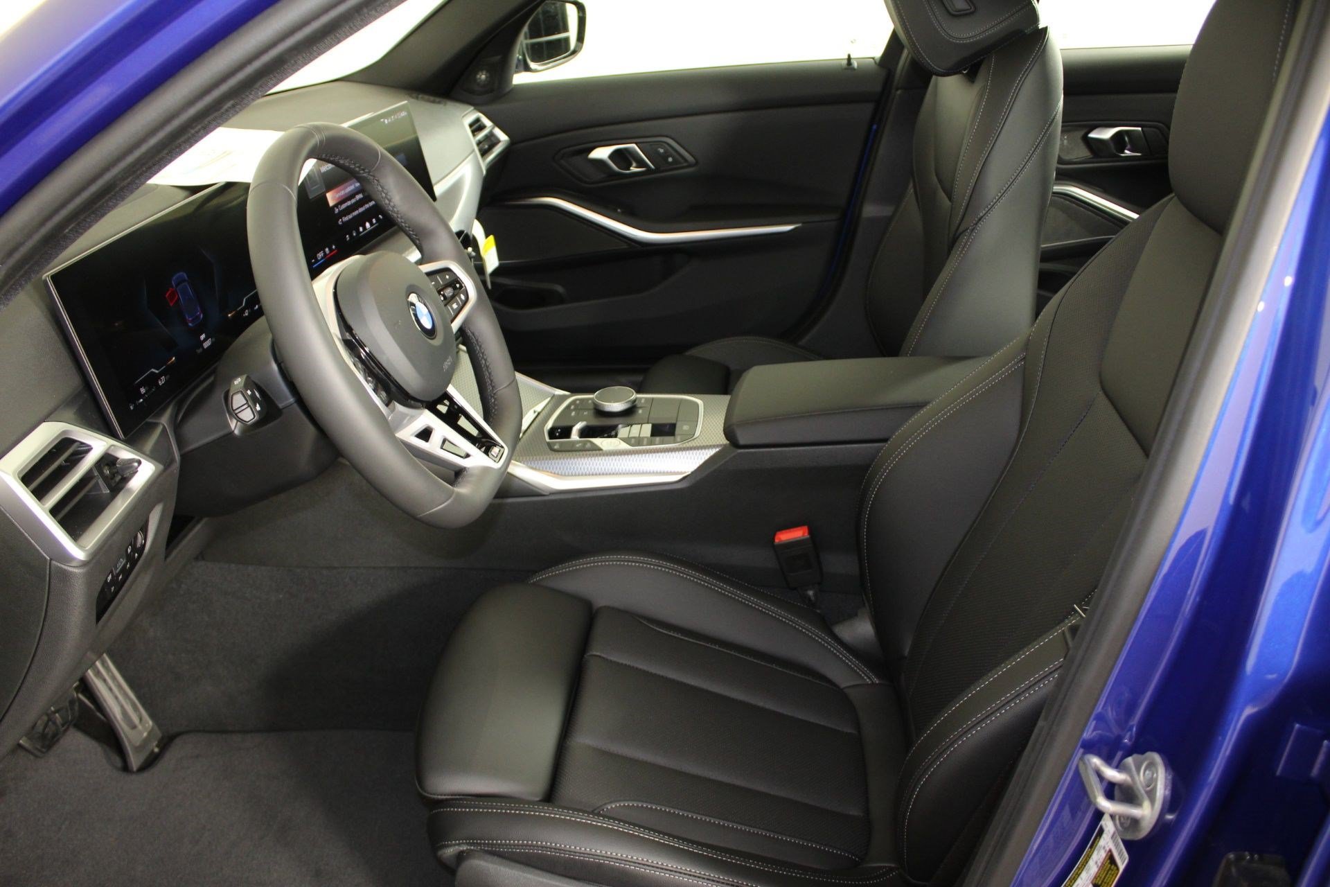2026 BMW 3 Series 330i - Photo 5
