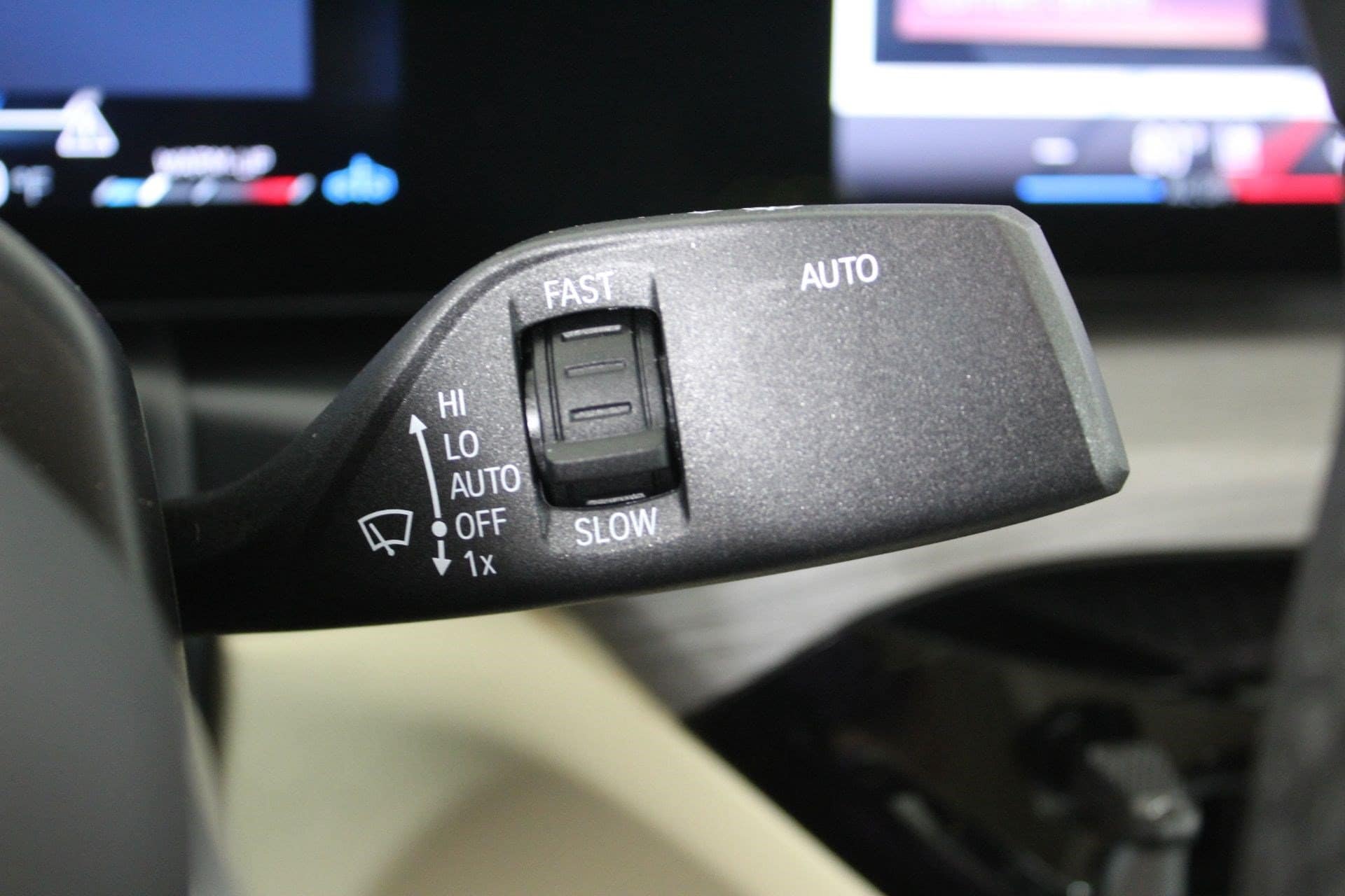 2026 BMW 3 Series 330i - Photo 31