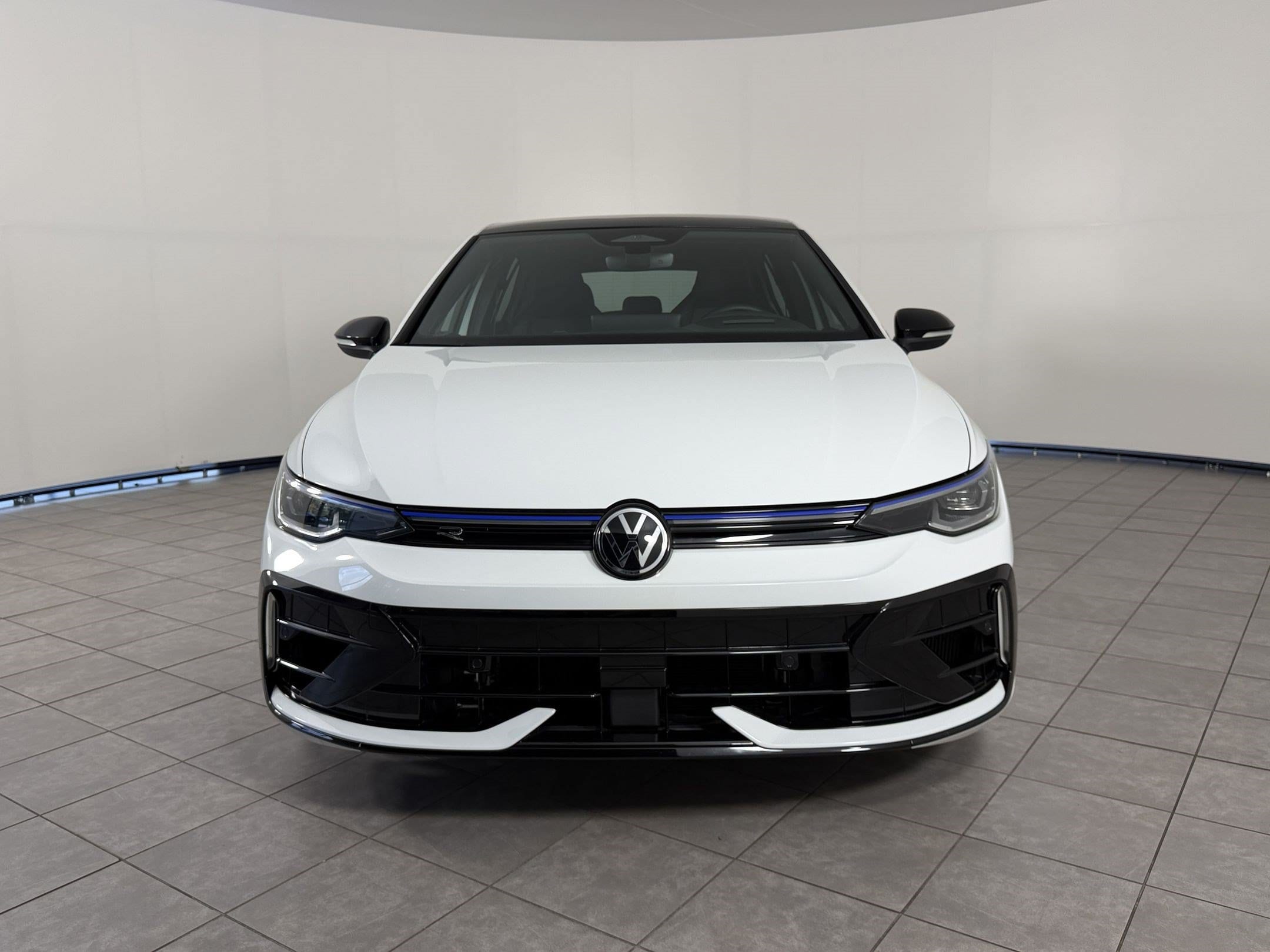 2026 Volkswagen Golf R Golf R (2.0T DSG) Hatchback