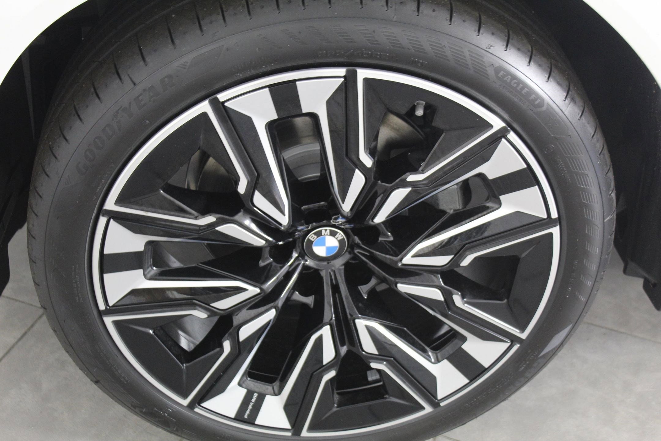 2026 BMW X3 30 - Photo 21