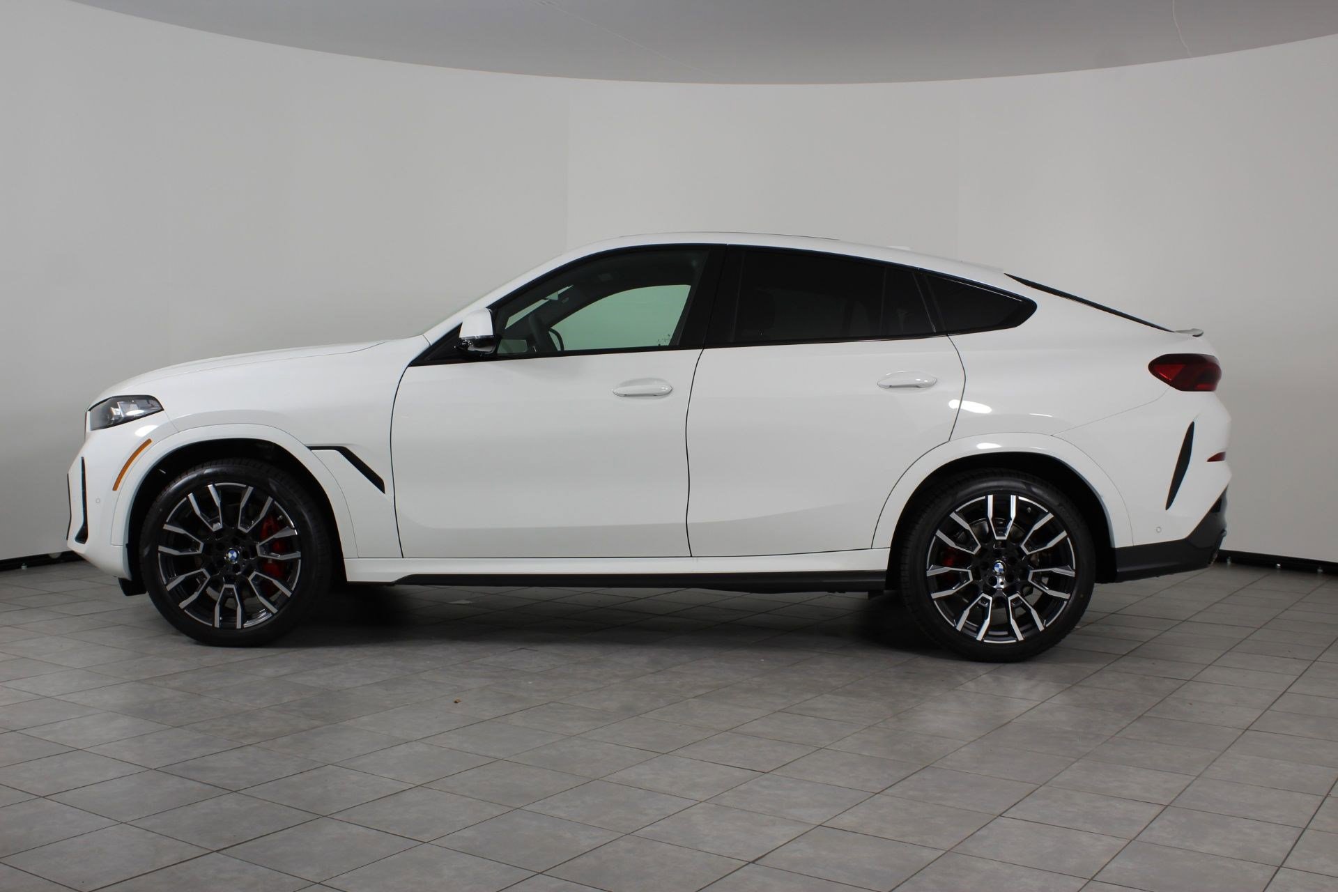 2026 Bmw X6 xDrive40i photo 2