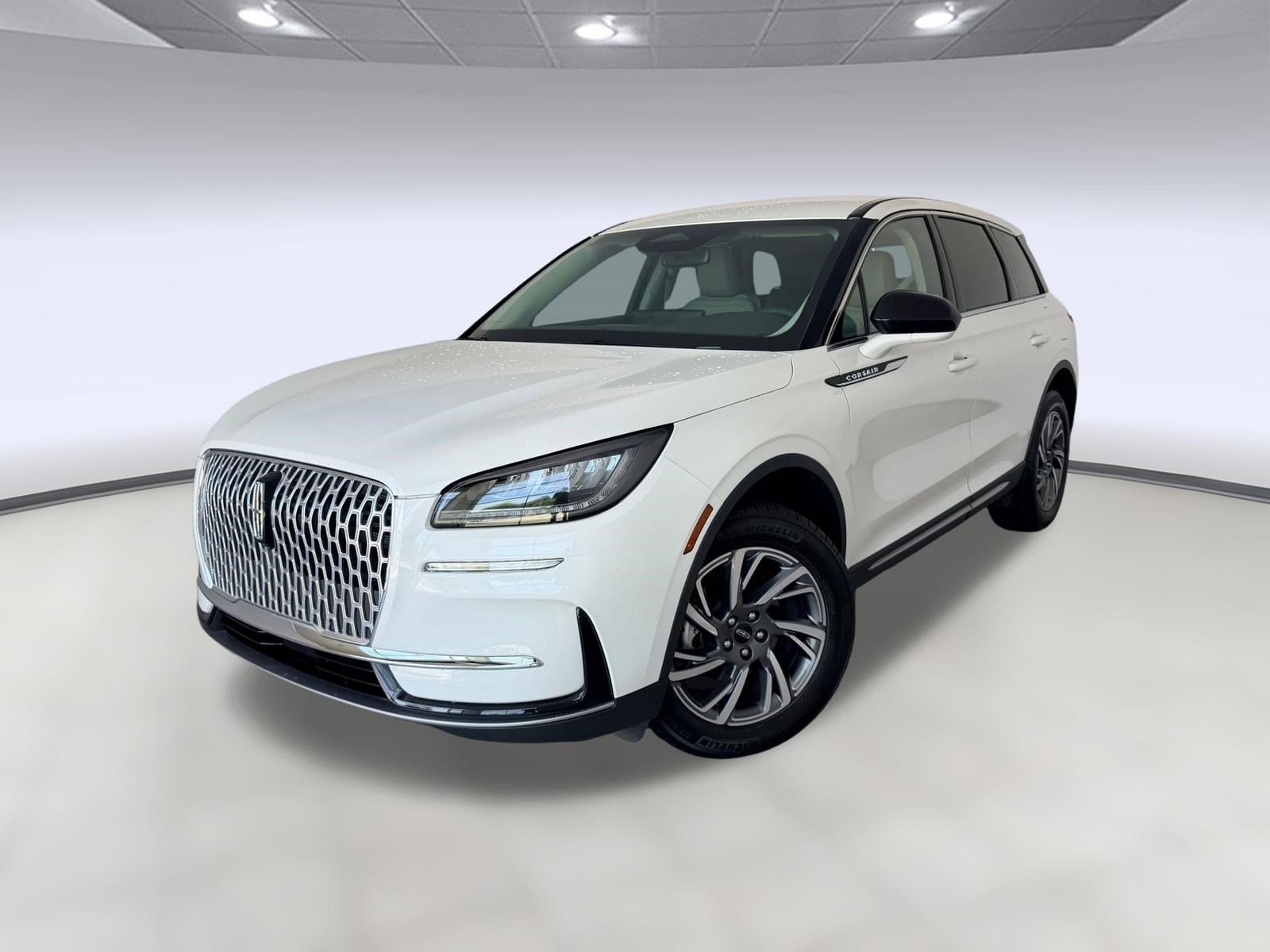 Corsair Standard SUV