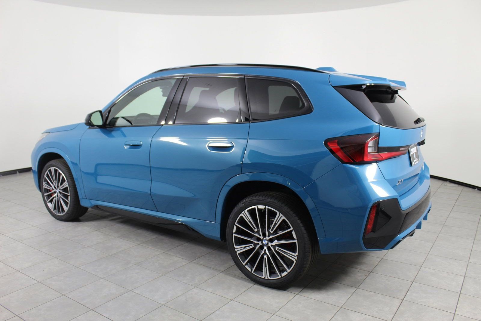 2025 Bmw X1 XDrive28i photo 2