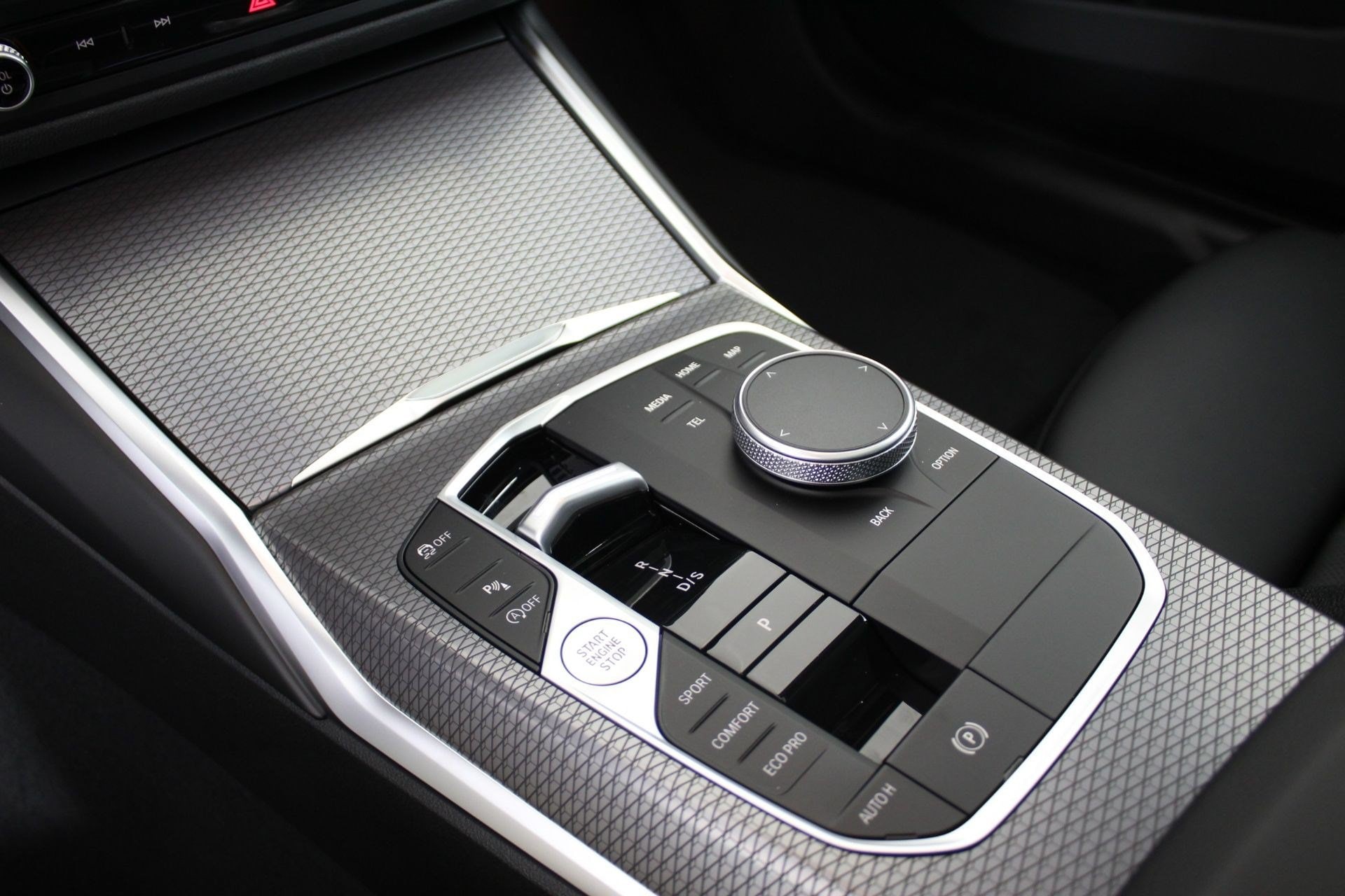 2026 BMW 3 Series 330i - Photo 16