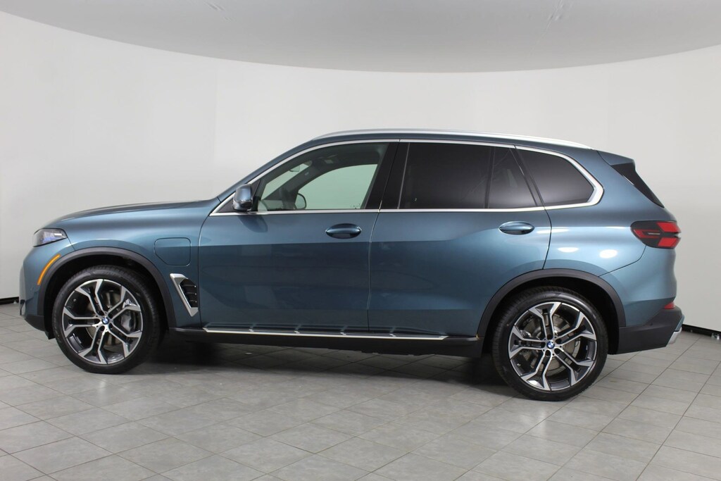 New 2026 BMW X5 PHEV xDrive50e SUV