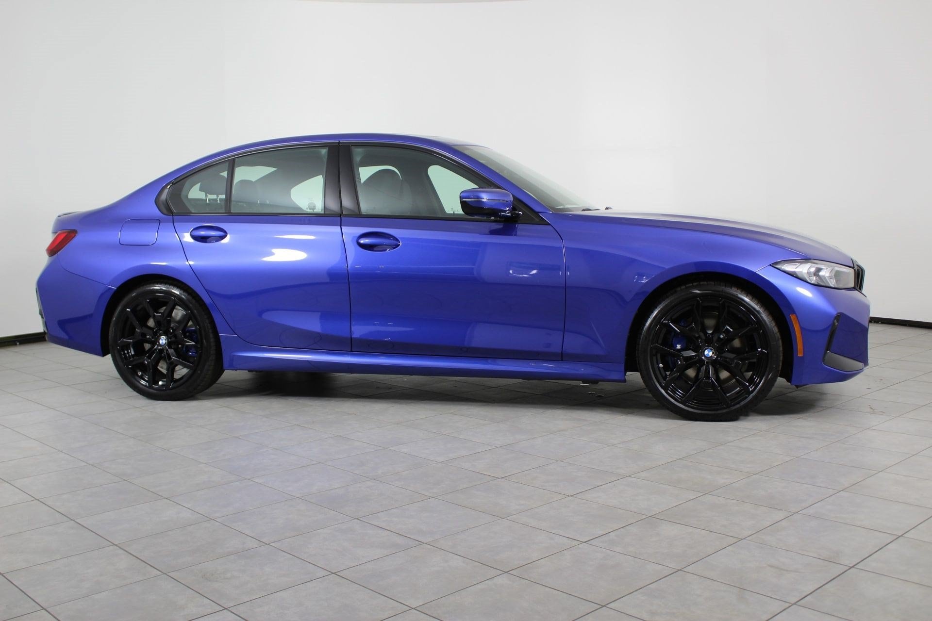 2026 BMW 3 Series 330i - Photo 8