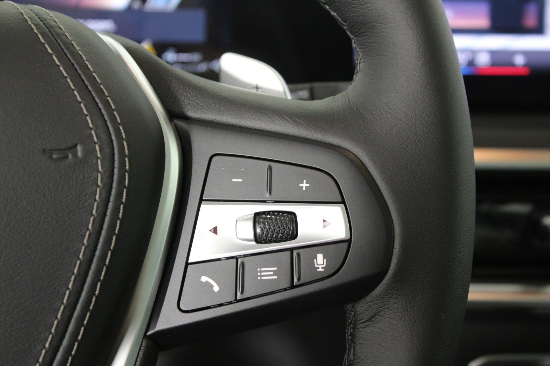 2026 BMW X5 50e - Photo 28