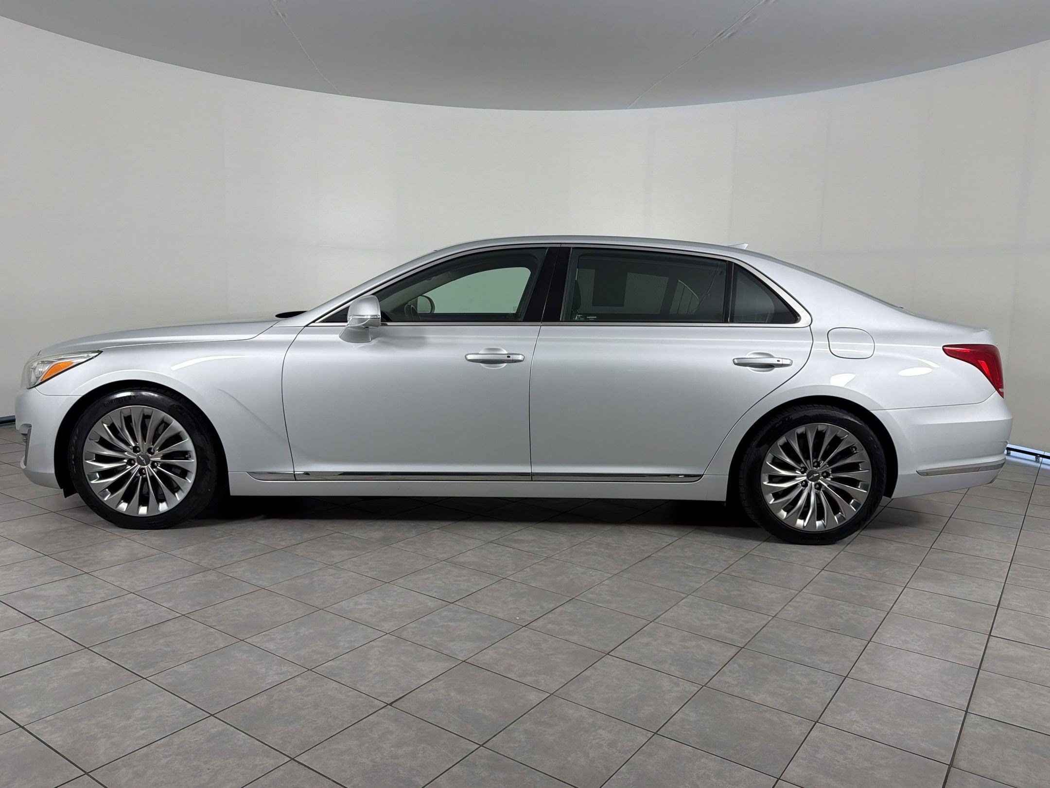 2019 Genesis G90 3.3T Premium Sedan