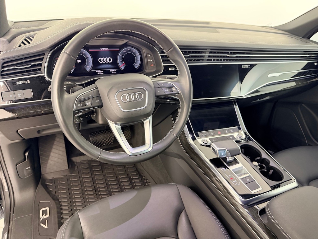 Used 2025 Audi Q7 Premium SUV