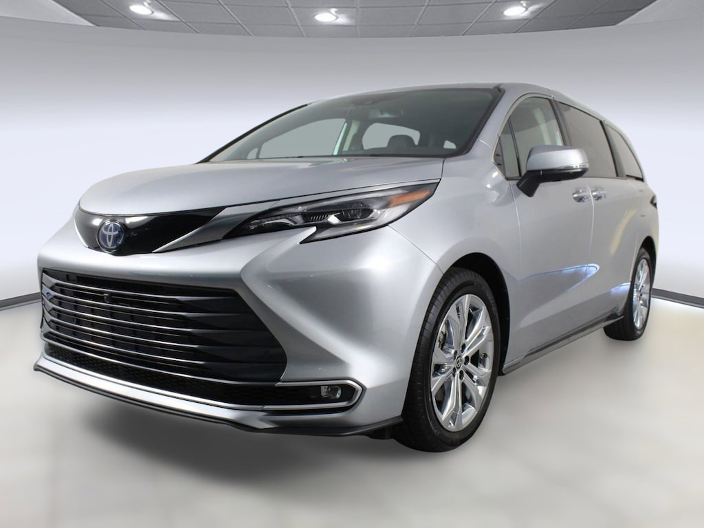 Used 2022 Toyota Sienna Platinum Van Passenger Van