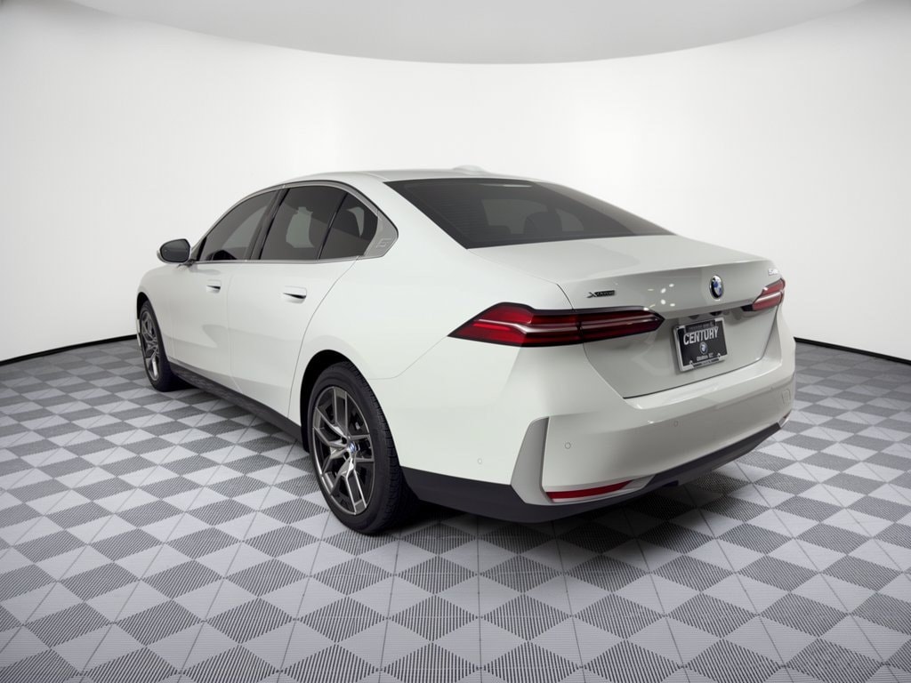 New 2027 BMW 540i xDrive Sedan