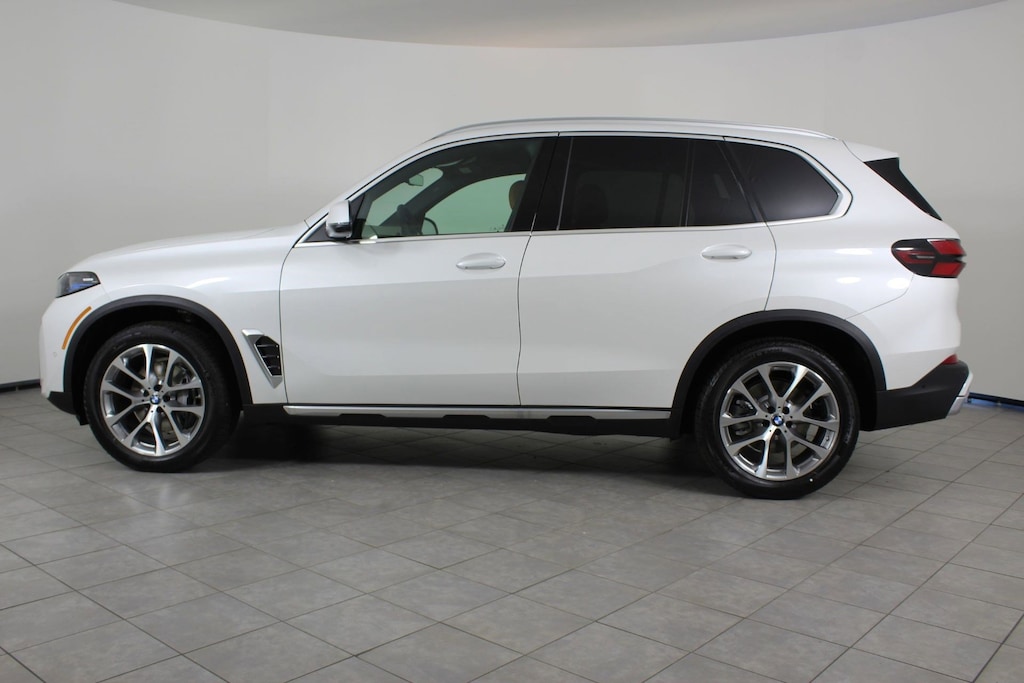 New 2026 BMW X5 xDrive40i SUV