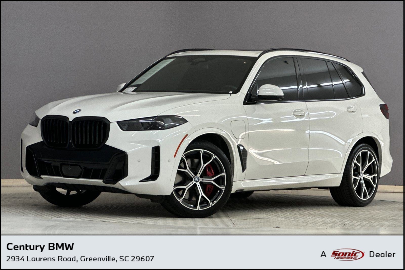 2025 BMW X5 xDrive50e's photo