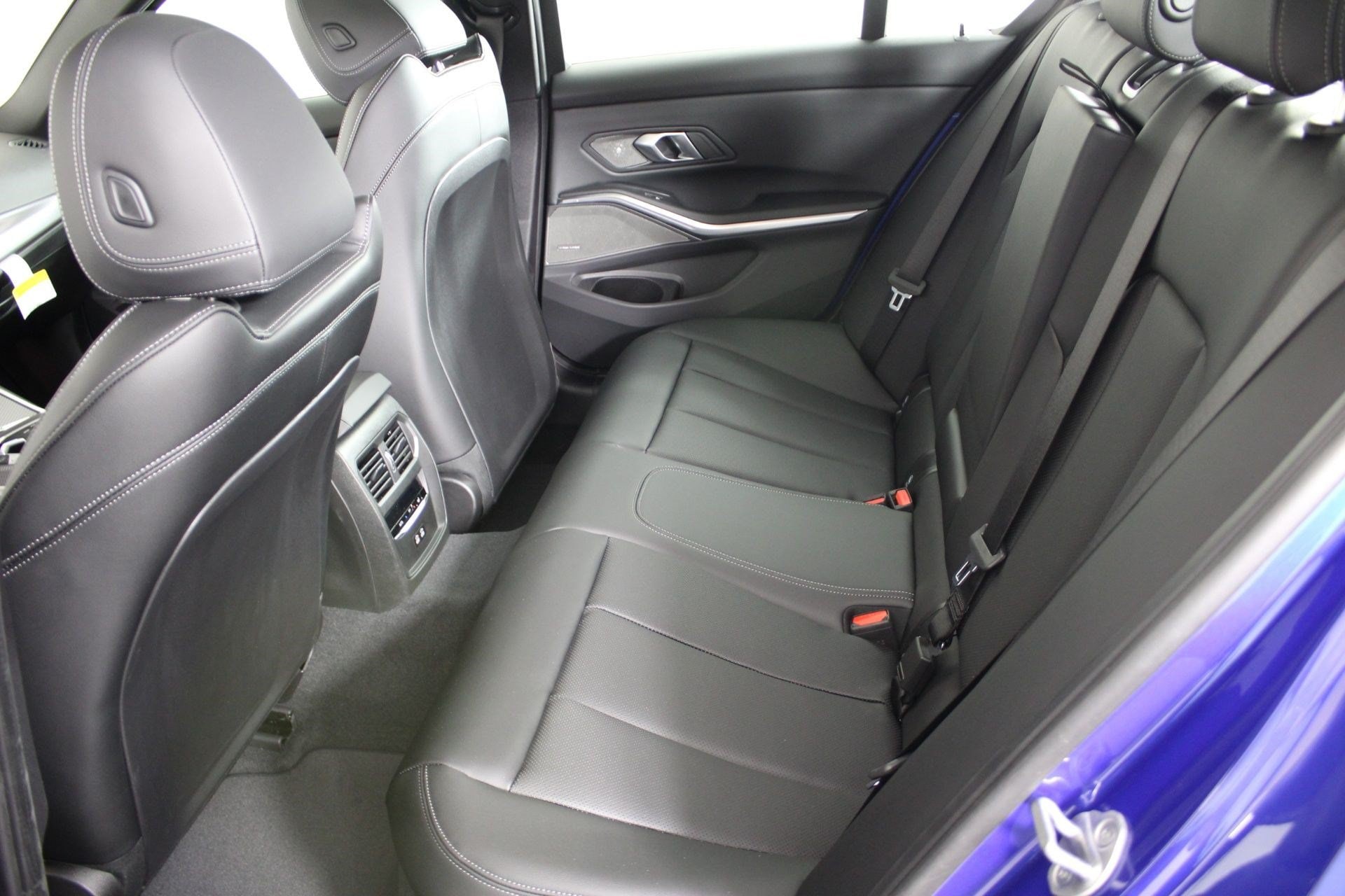 2026 BMW 3 Series 330i - Photo 12
