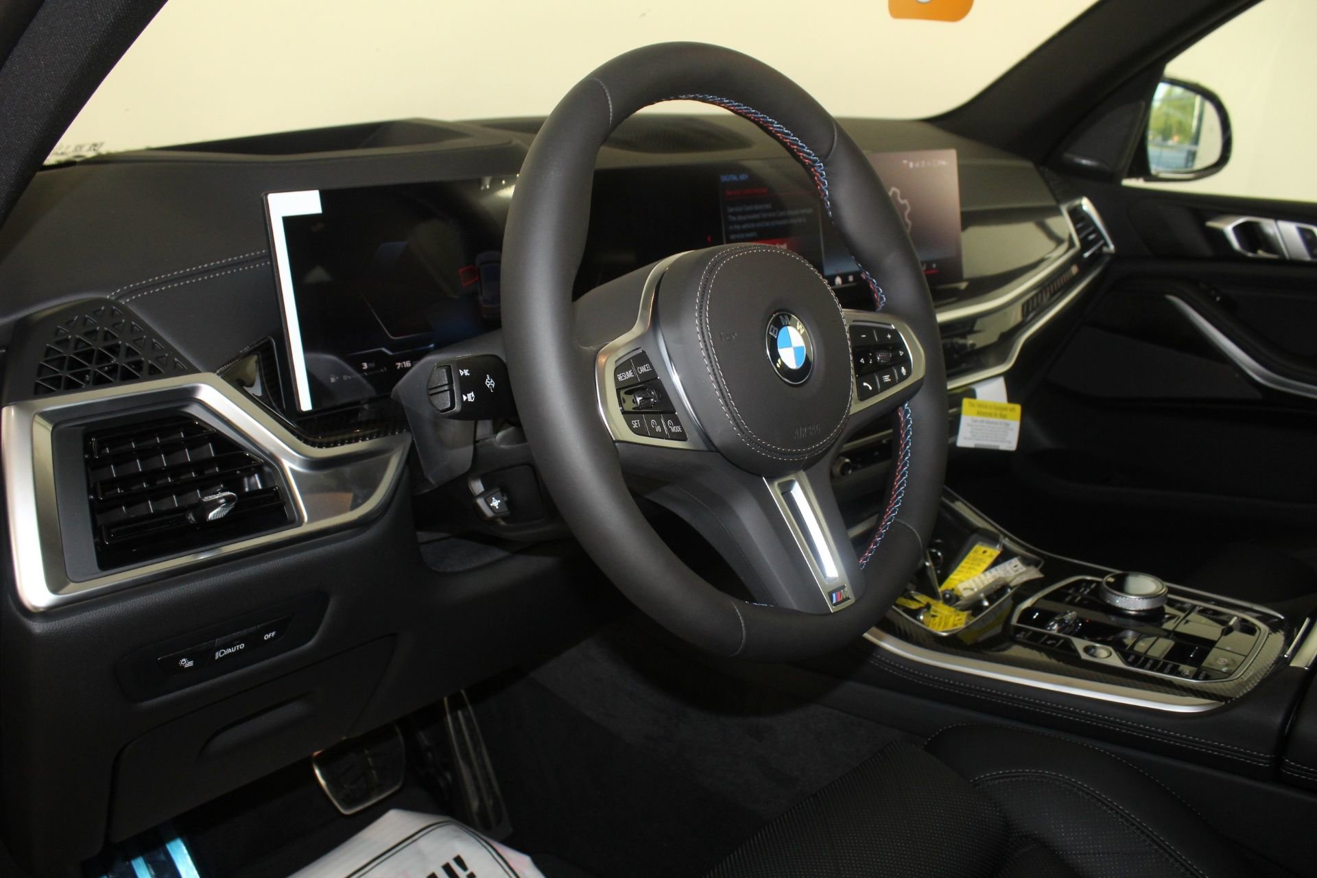 2026 Bmw X5 M60i photo 2
