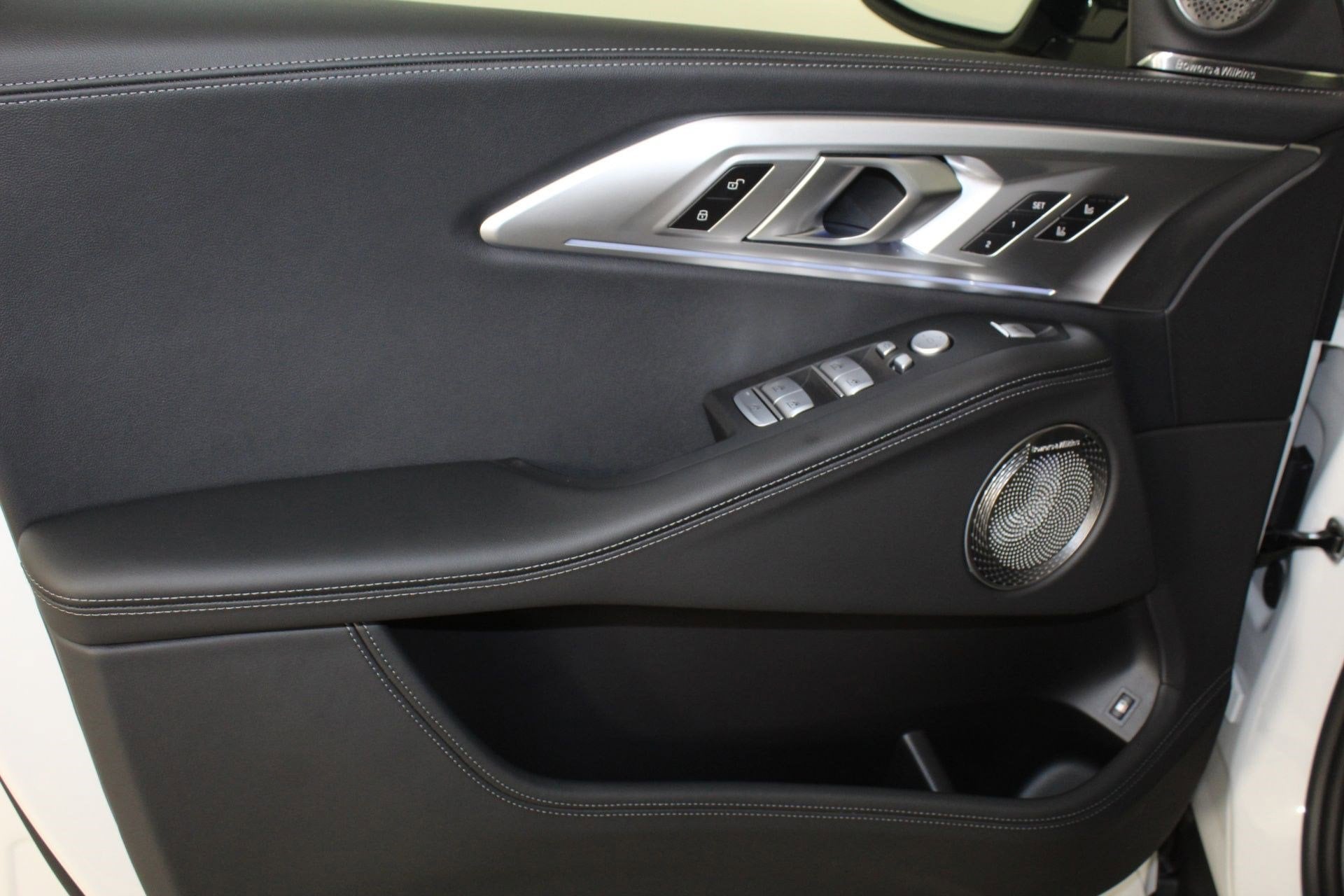2026 BMW XM Base - Photo 11