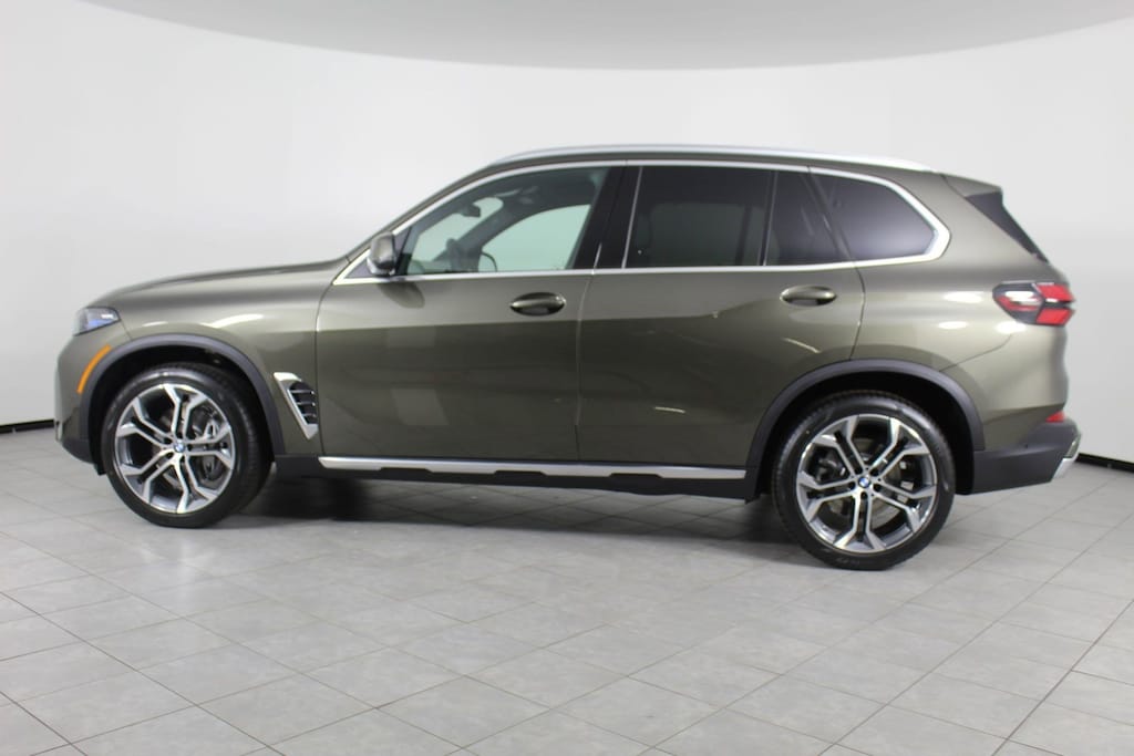 New 2026 BMW X5 xDrive40i SUV