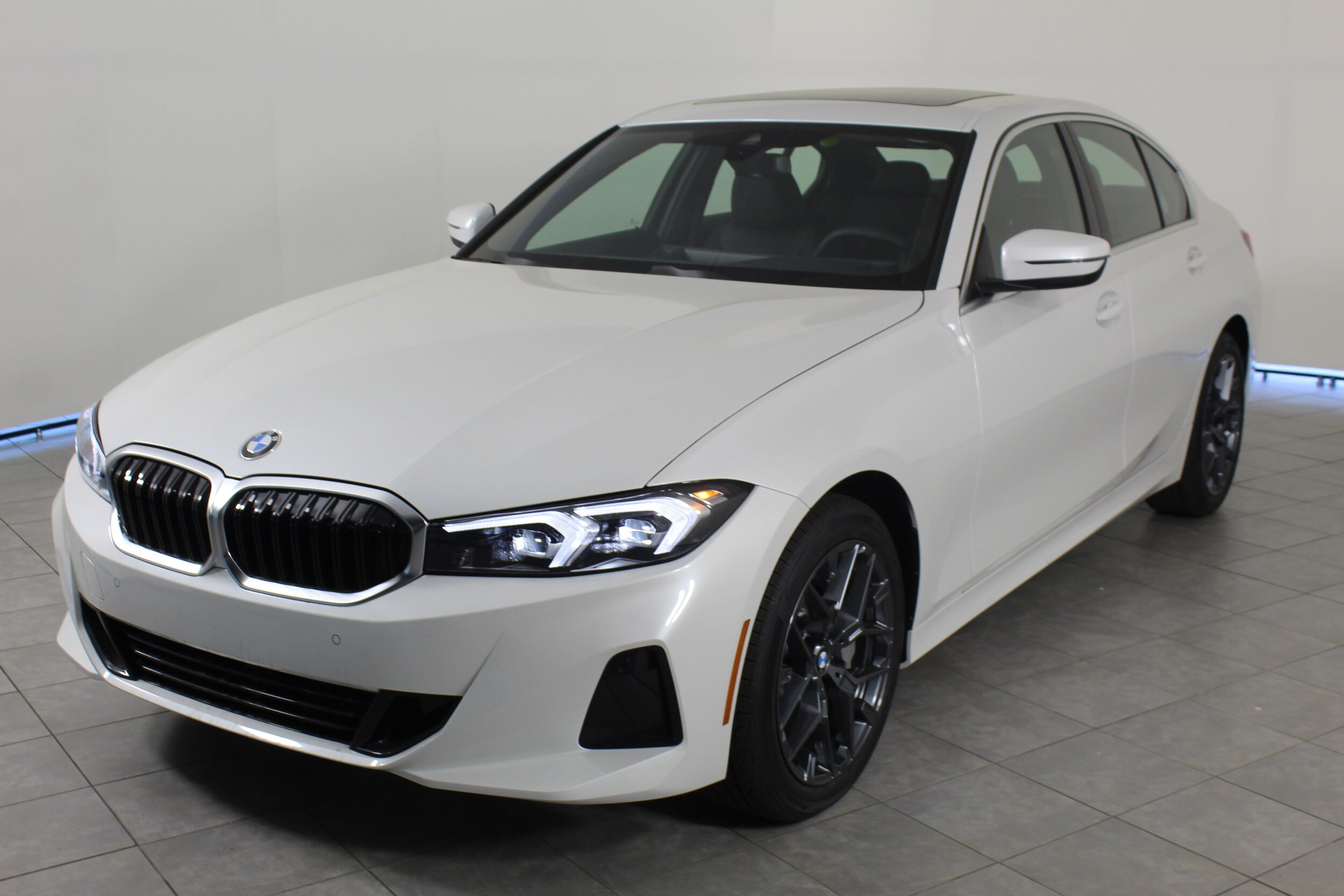 2025 Bmw 330i xDrive photo 4