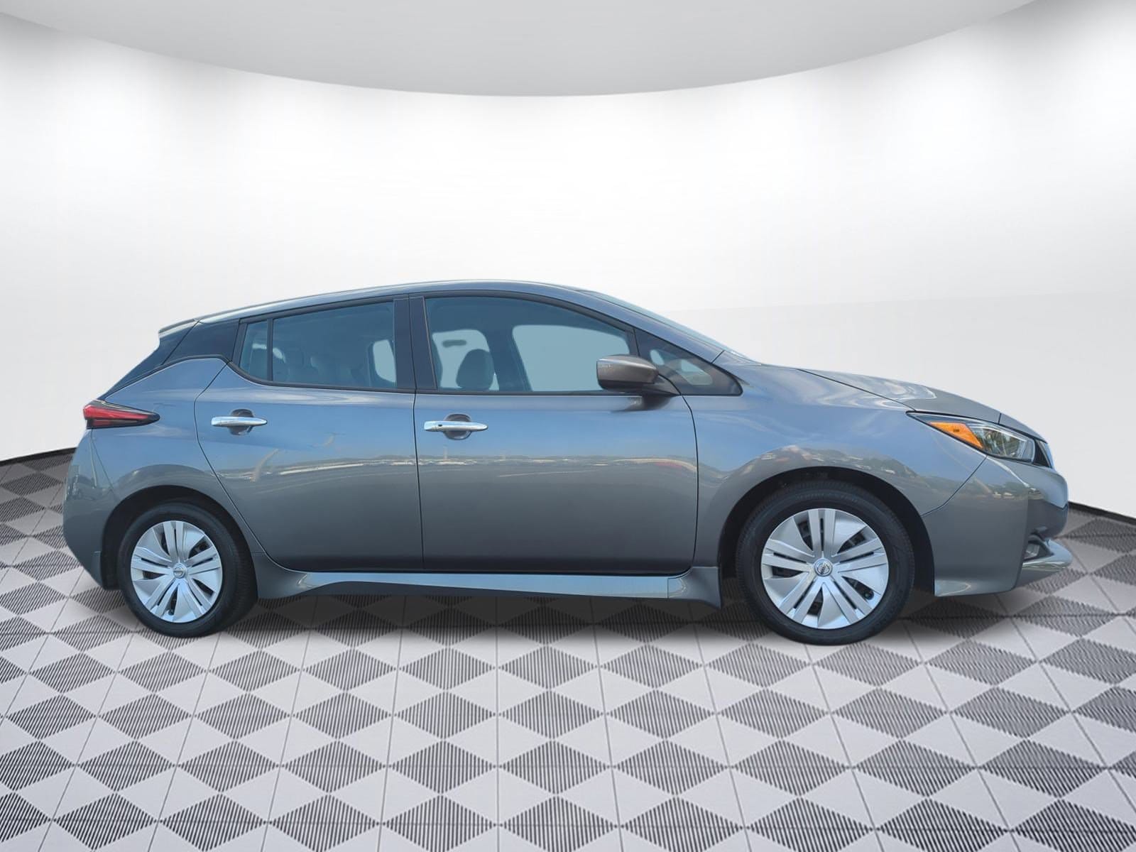 Used 2022 Nissan LEAF S with VIN 1N4AZ1BV2NC559912 for sale in Clearwater, FL