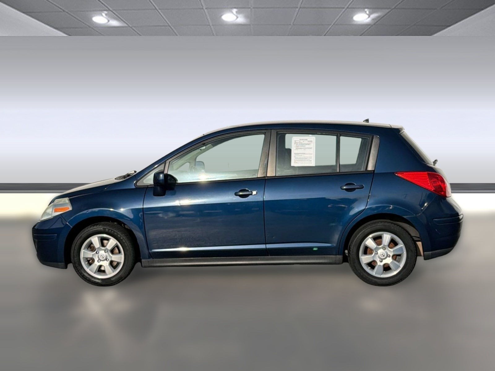 Versa S (5dr HB Auto 1.8 S) Hatchback