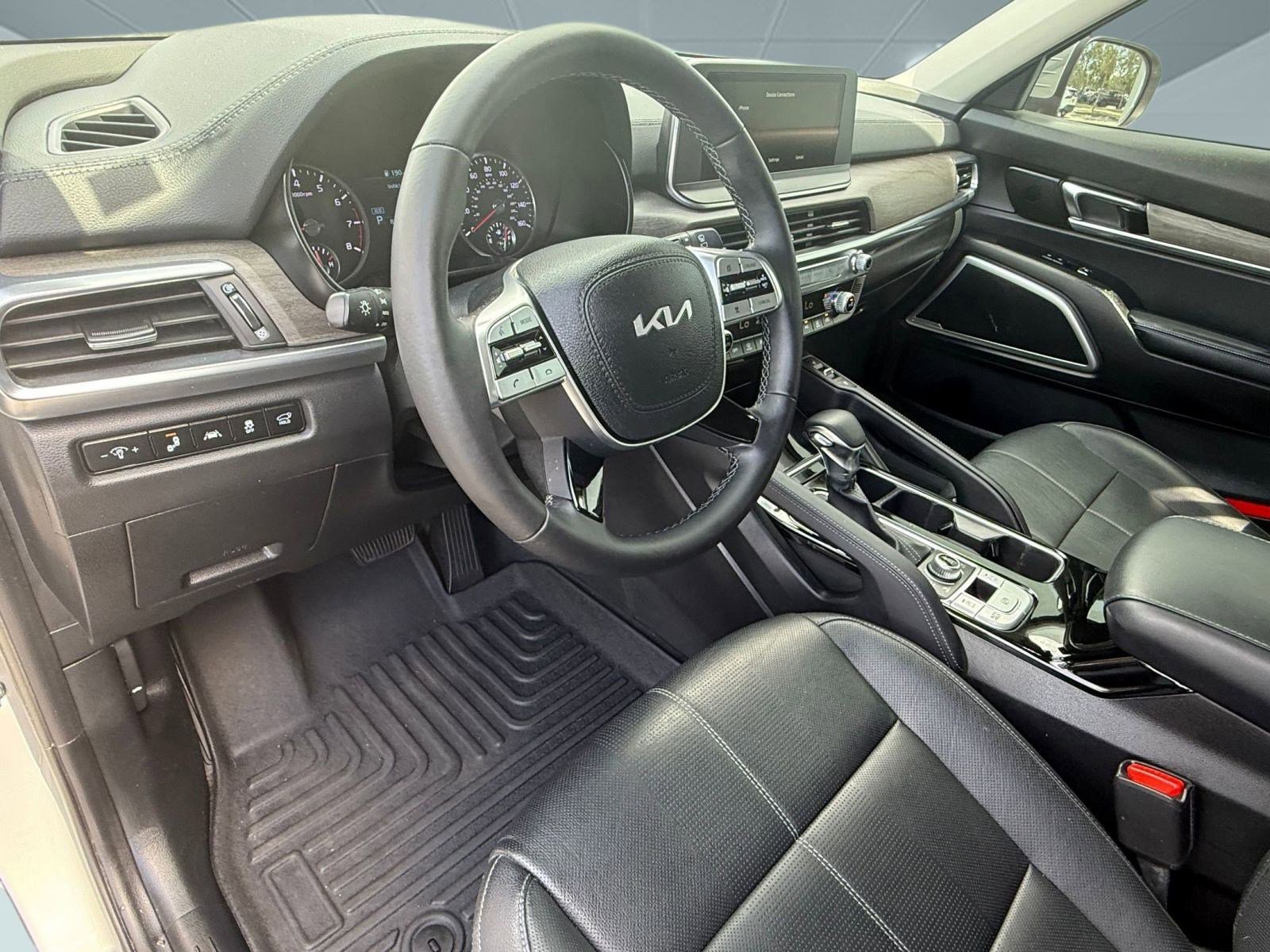 2022 Kia Telluride EX photo 3