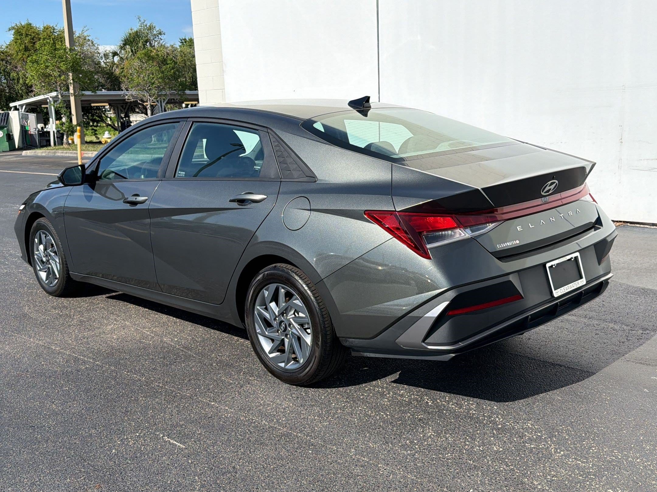 Elantra SEL (SEL IVT) Sedan