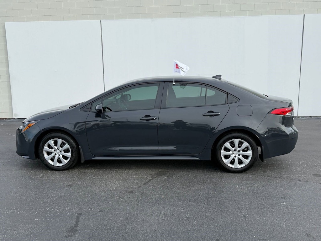 Certified 2025 Toyota Corolla LE Sedan
