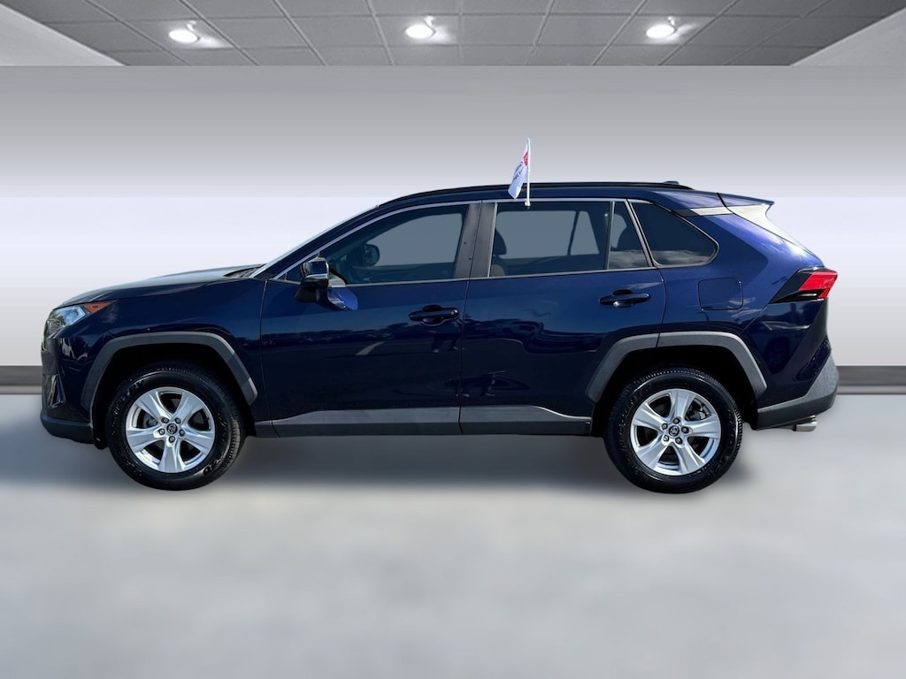 Used 2021 Toyota RAV4 XLE (XLE FWD (Natl)) SUV