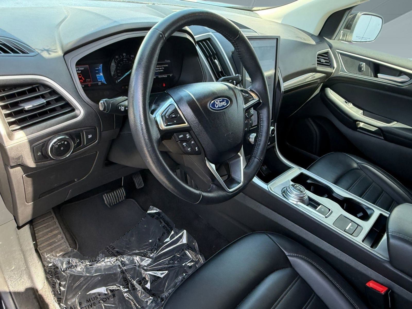 2024 Ford Edge SEL photo 4