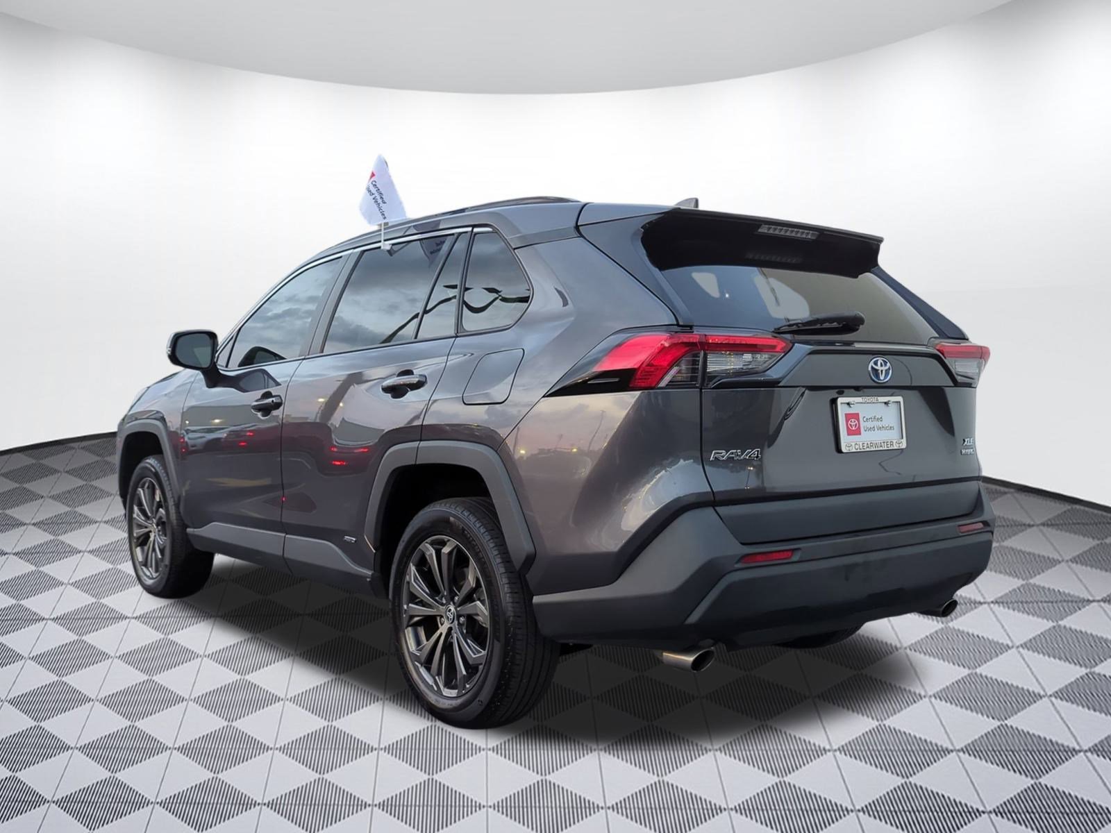 2023 Toyota RAV4 Hybrid XLE Premium photo 3