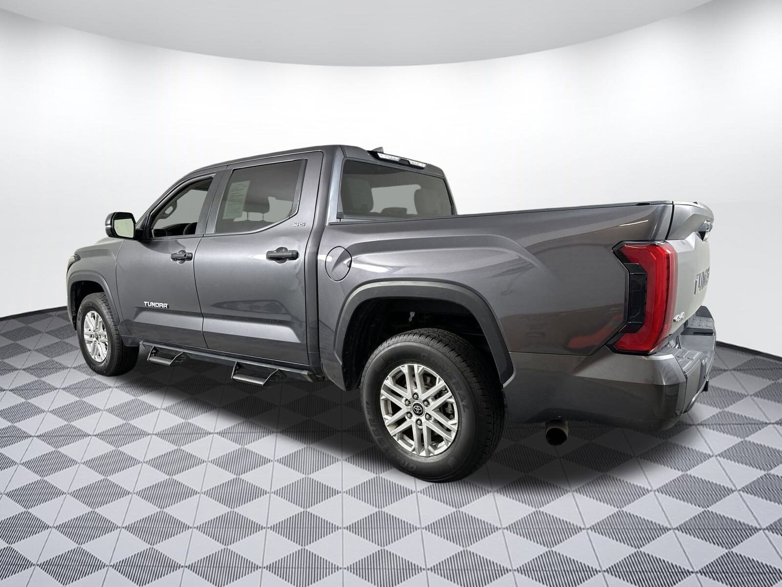 2024 Toyota Tundra SR5 CrewMax photo 2