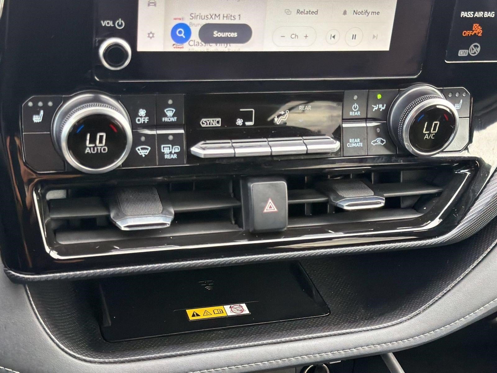 2025 Toyota Highlander XSE - Photo 18