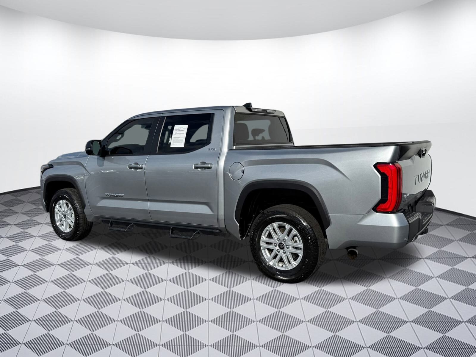2024 Toyota Tundra SR5 CrewMax photo 3